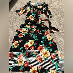 Floral Print Maxi Dress Women’s Size Large